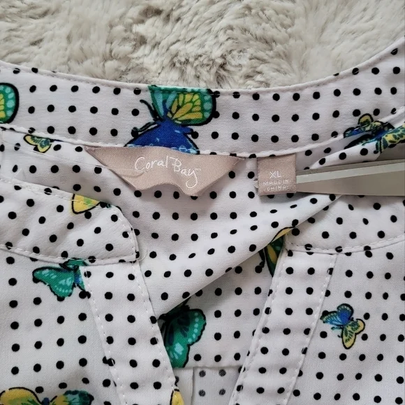 ✨️CL Coral Bay White Black Polka Dot Butterfly Print Blouse Size XL - Picture 7 of 10